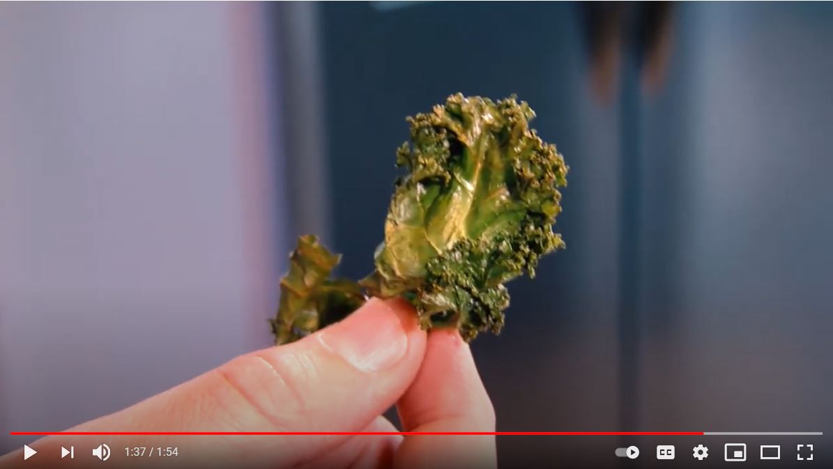 kale chips.JPG