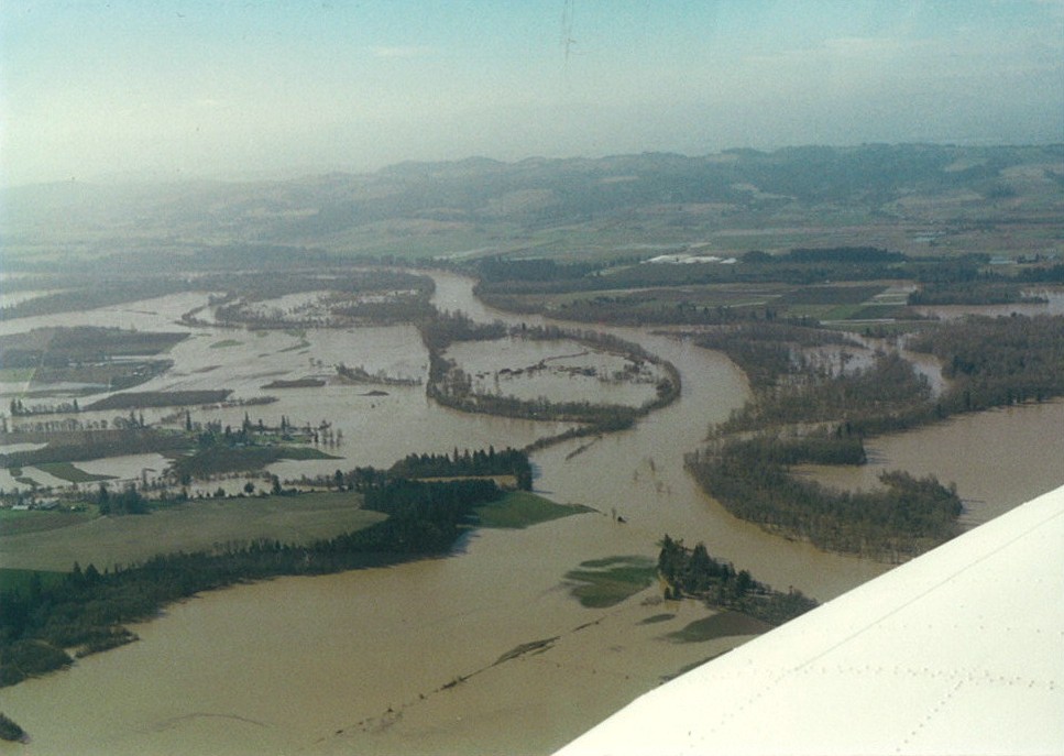 Willamette River overflowing, south of Salem in '96 to '97