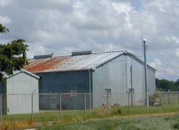 Antenna on building in Woodburn